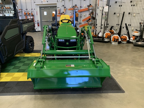 2025 John Deere 1025R Photo 3