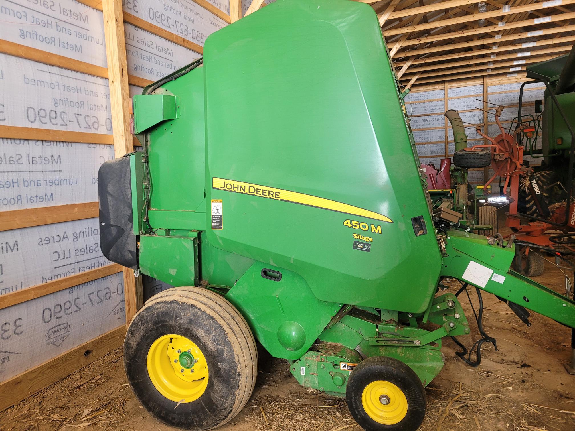 2021 John Deere 450M Image 3