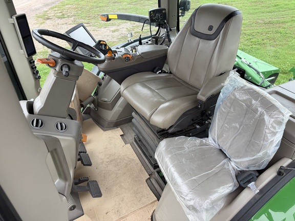 2023 John Deere 7R 330 - Photo29