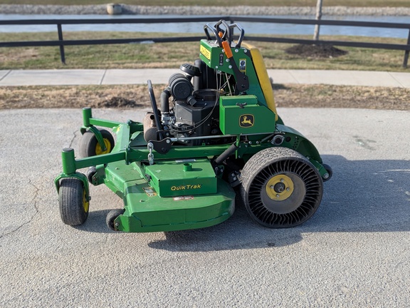 2023 John-Deere 661R