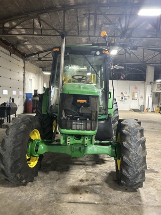 Photo of 2011 John Deere 6330