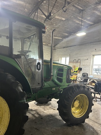 Photo of 2011 John Deere 6330