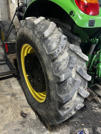 Photo of 2011 John Deere 6330