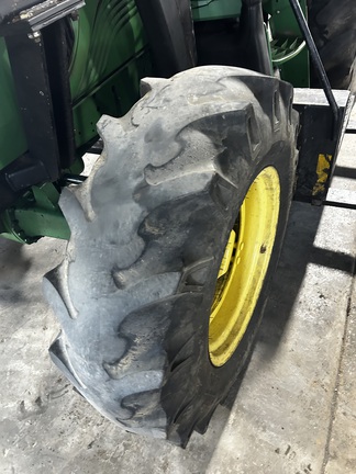 Photo of 2011 John Deere 6330