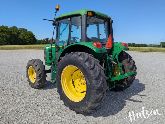 Photo of 2011 John Deere 6330