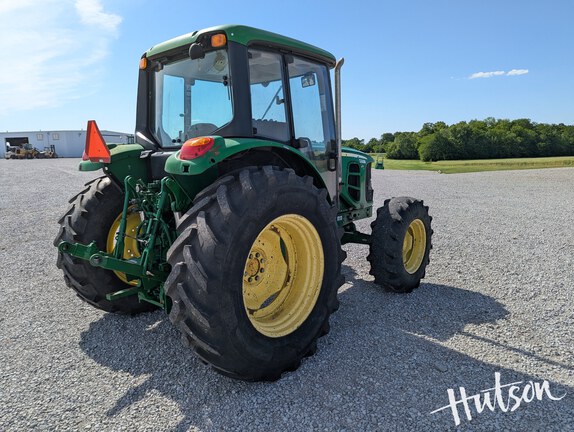 Photo of 2011 John Deere 6330