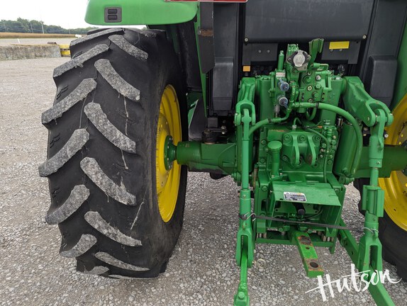 Photo of 2011 John Deere 6330