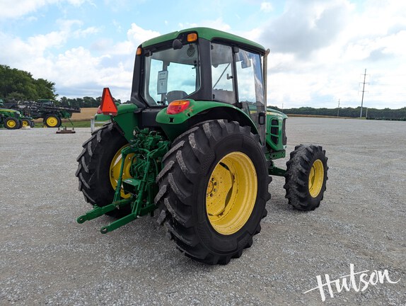 Photo of 2011 John Deere 6330