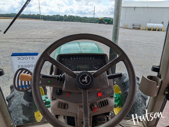 Photo of 2011 John Deere 6330
