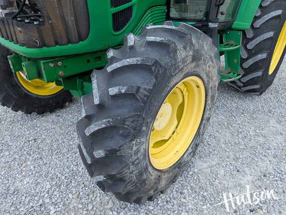 Photo of 2011 John Deere 6330