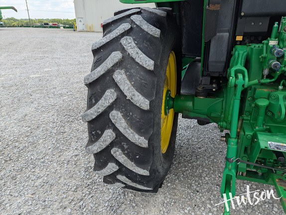 Photo of 2011 John Deere 6330
