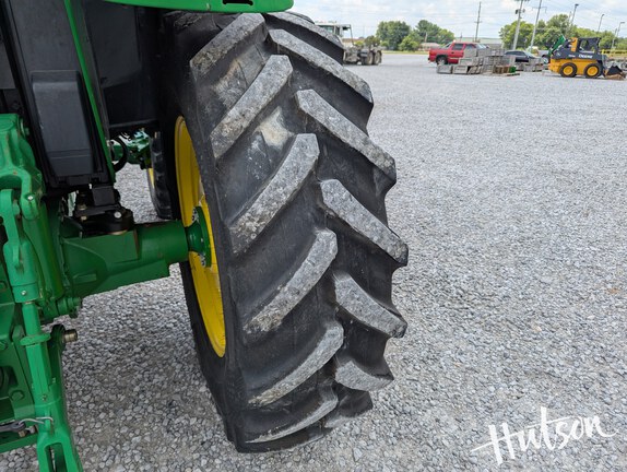 Photo of 2011 John Deere 6330