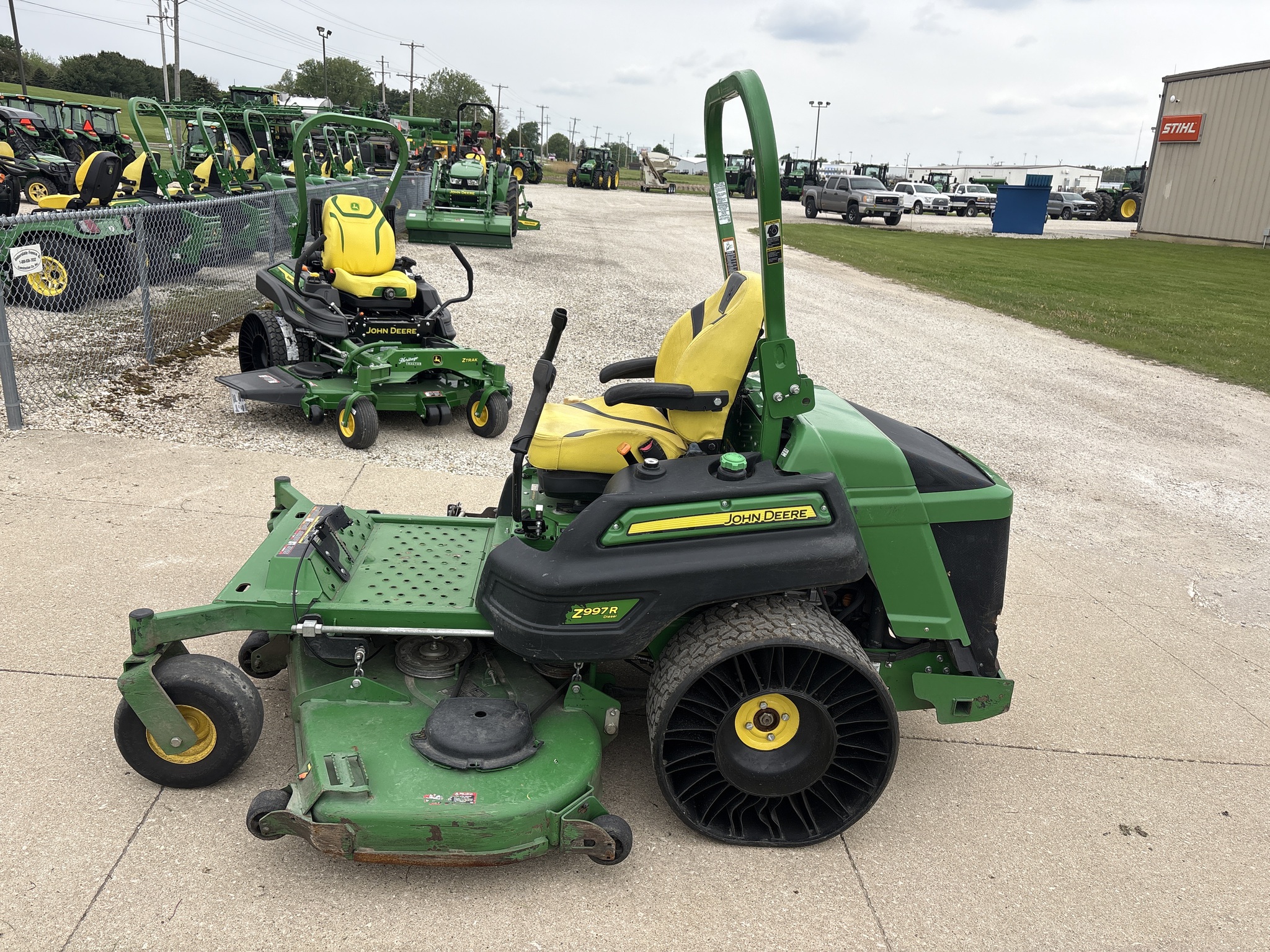  2022 John Deere Z997R at Heritage Tractor in Geneseo, IL