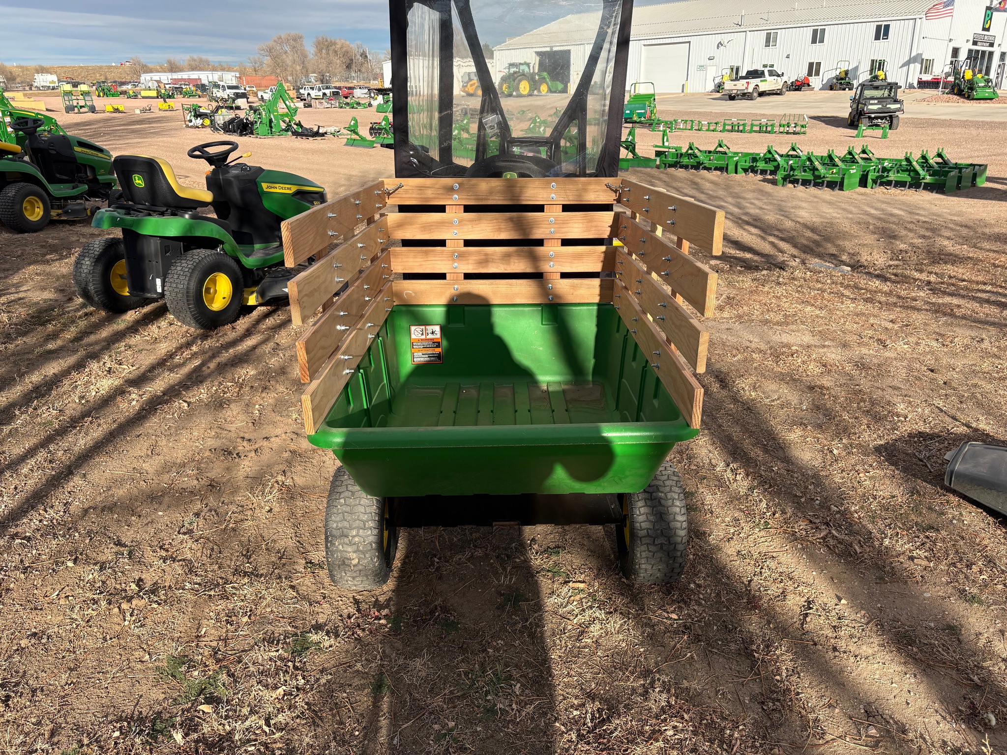 2014 John Deere X324 Image 3