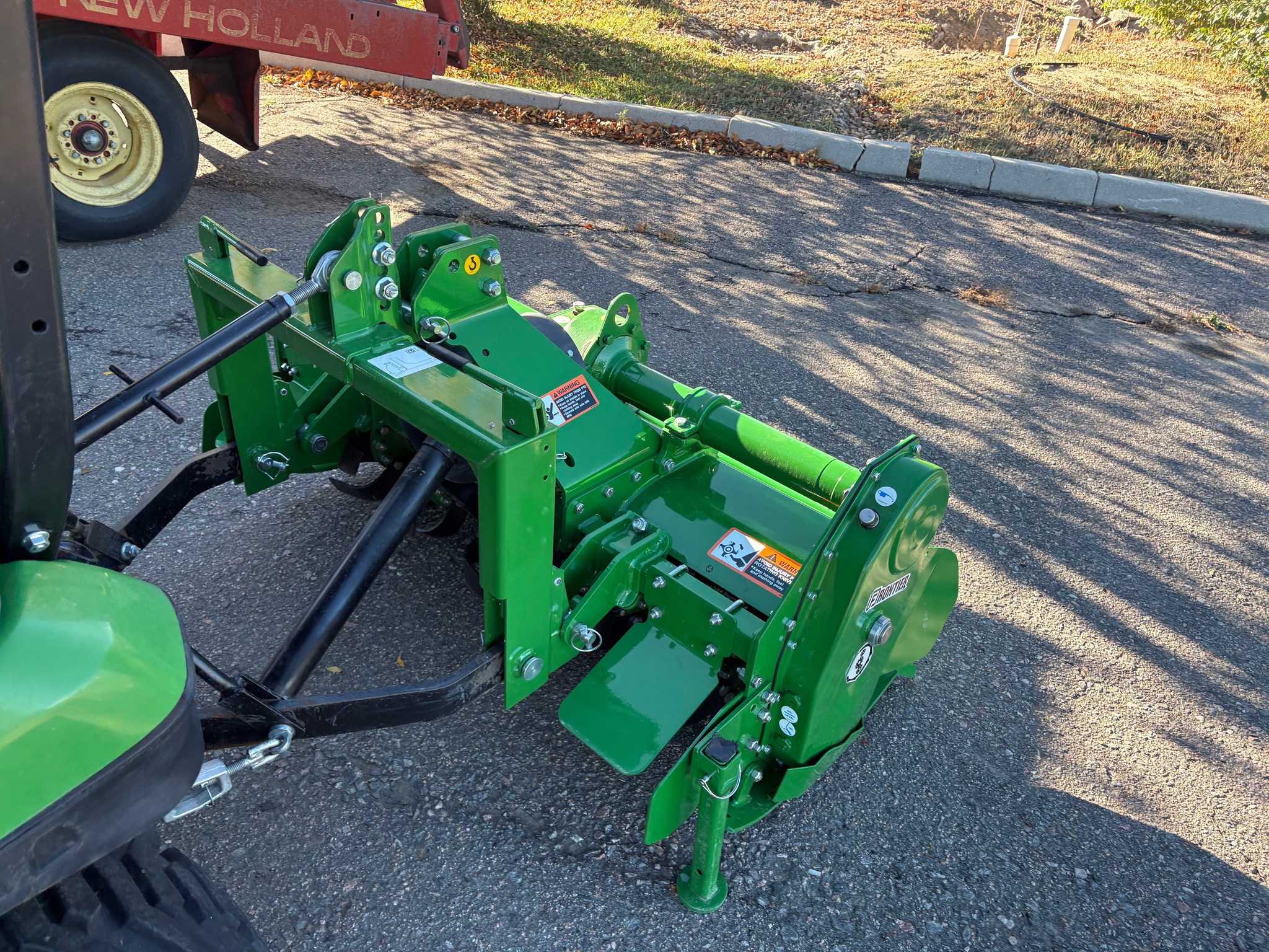 2018 John Deere 1025R Image 11