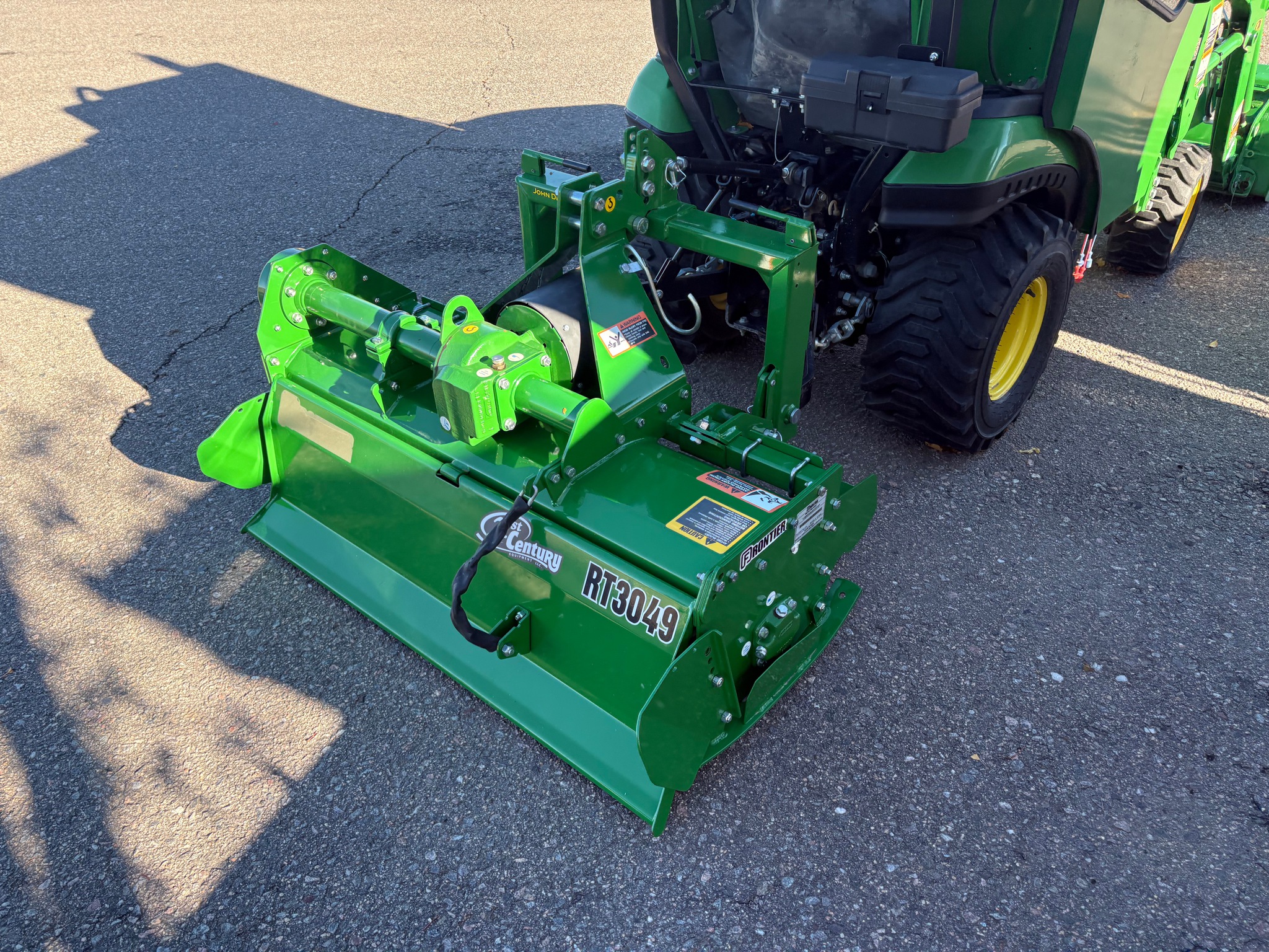 2018 John Deere 1025R Image 12