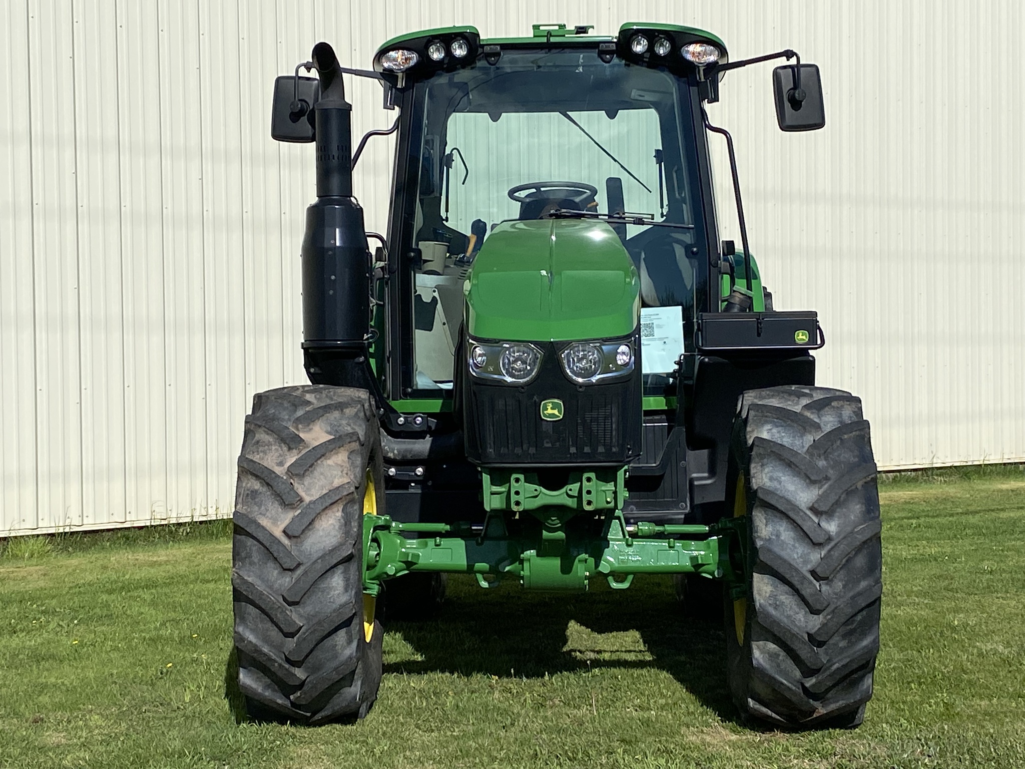 2025 John Deere 6120M Image 17