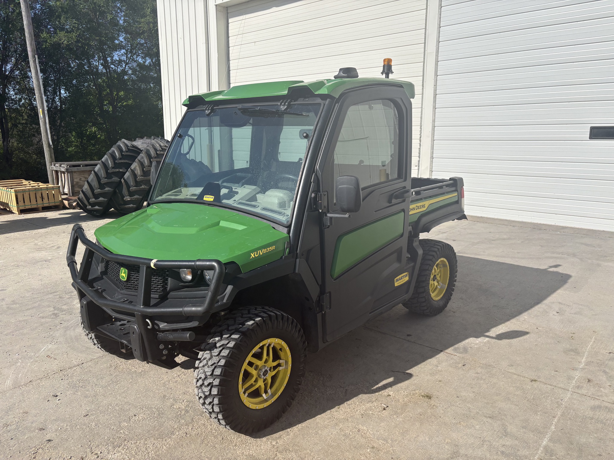  2024 John Deere XUV 835R at Heritage Tractor in Kewanee, IL