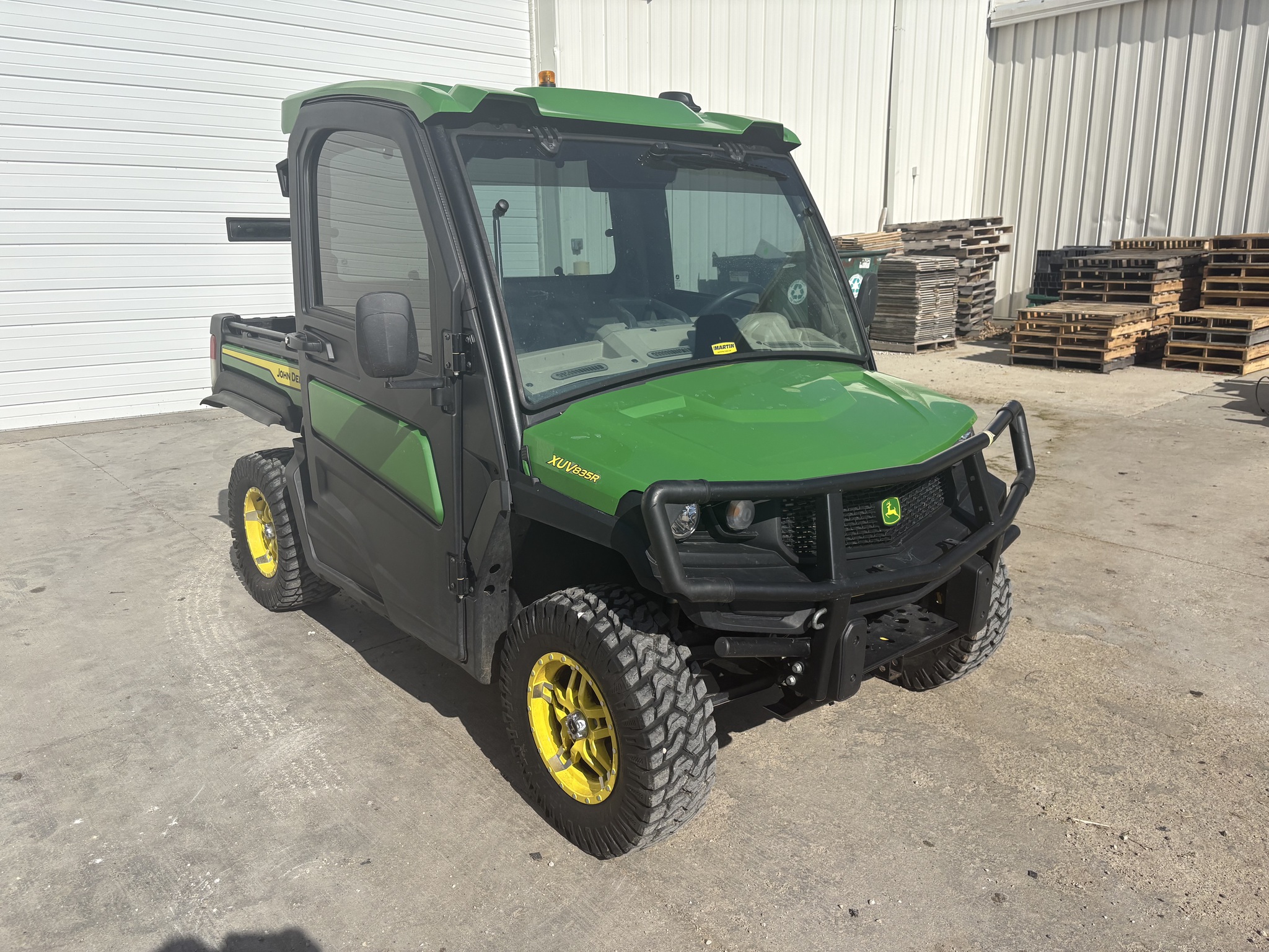  2024 John Deere XUV 835R at Heritage Tractor in Kewanee, IL