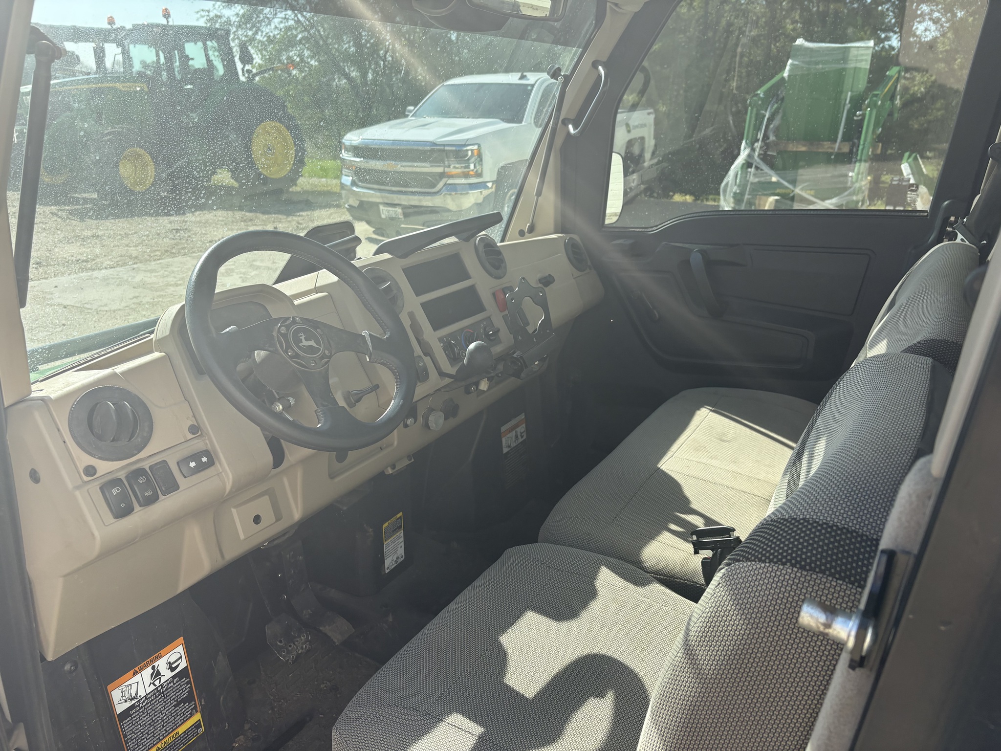  2024 John Deere XUV 835R at Heritage Tractor in Kewanee, IL