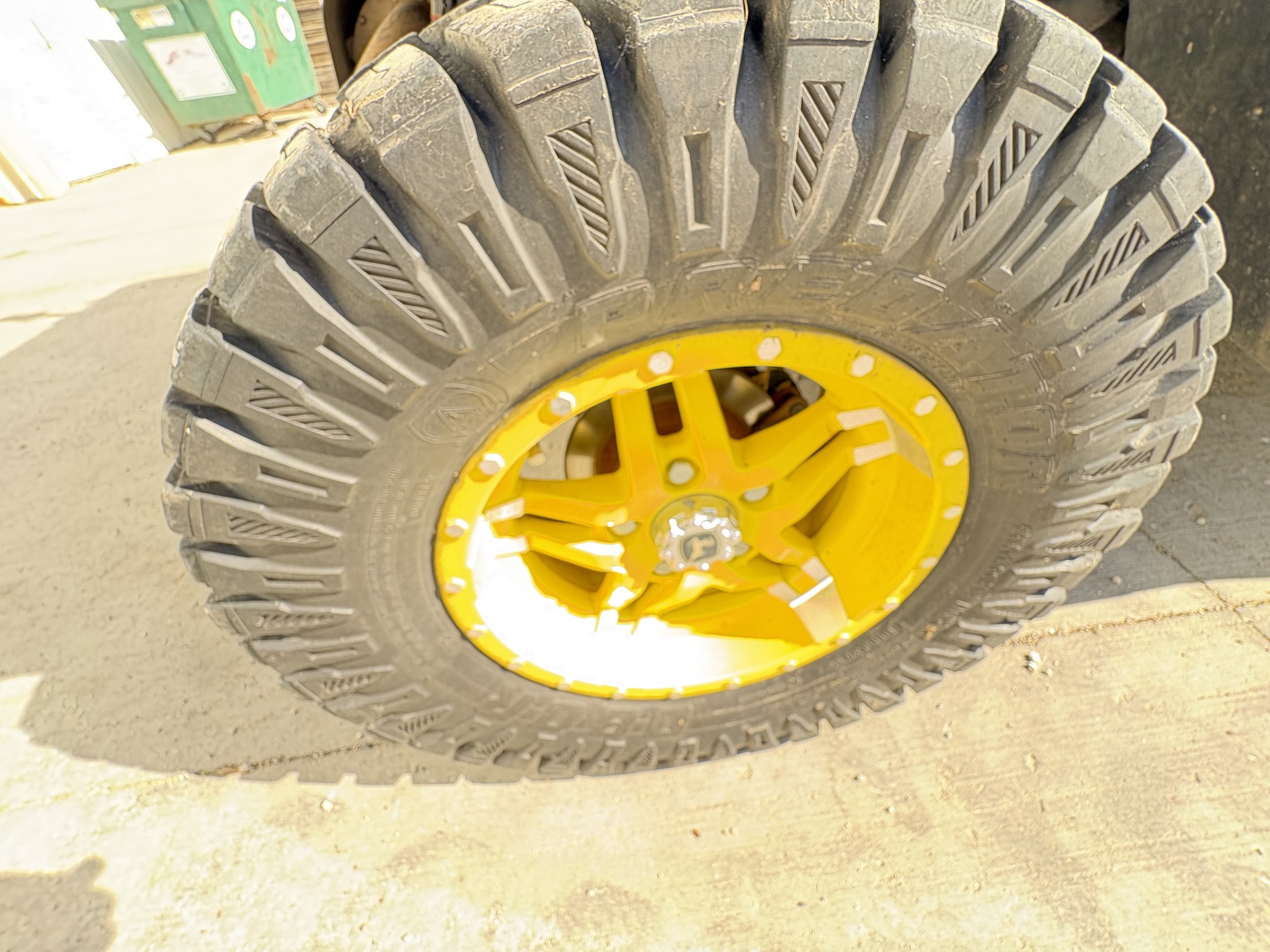  2024 John Deere XUV 835R at Heritage Tractor in Kewanee, IL