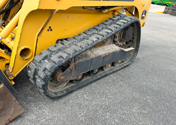 2007 John-Deere CT322