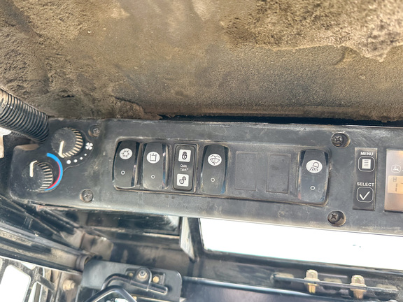 2007 John-Deere CT322