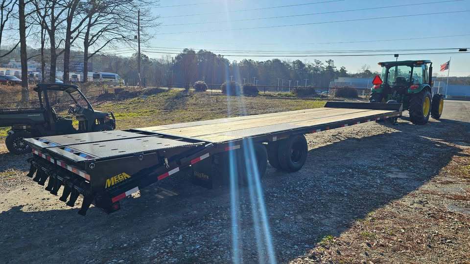 2025 Big Tex 22PH-25BK+5M MEGA RAMP Image 7