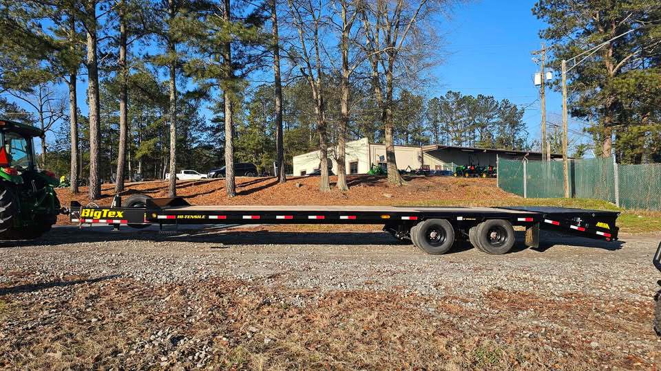 2025 Big Tex 22PH-25BK+5M MEGA RAMP Image 2