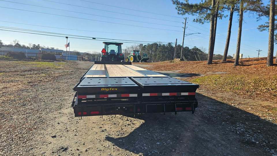2025 Big Tex 22PH-25BK+5M MEGA RAMP Image 5