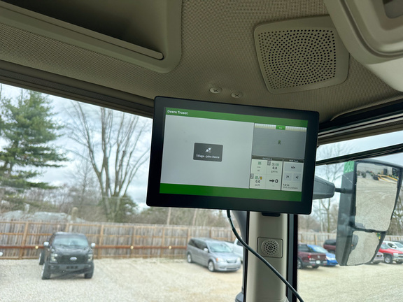 2025 John-Deere 8RX 410