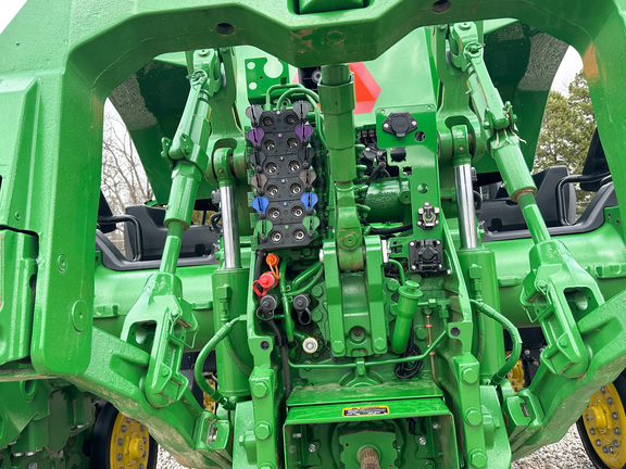 2025 John-Deere 8RX 410