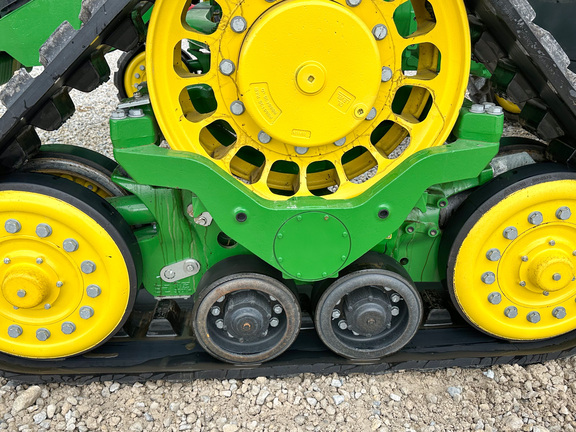 2025 John-Deere 8RX 410