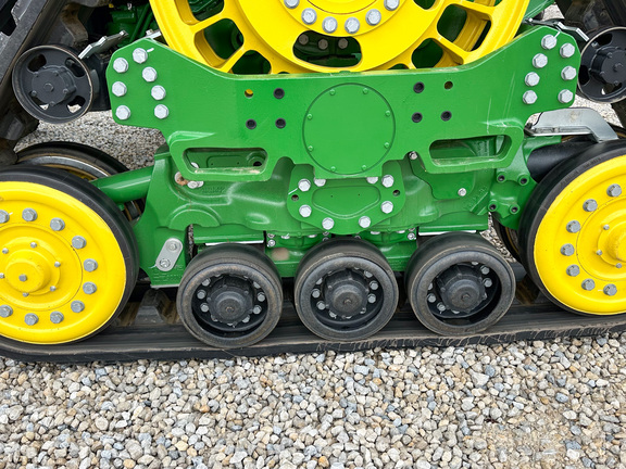 2025 John-Deere 8RX 410