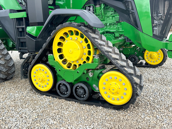 2025 John-Deere 8RX 410