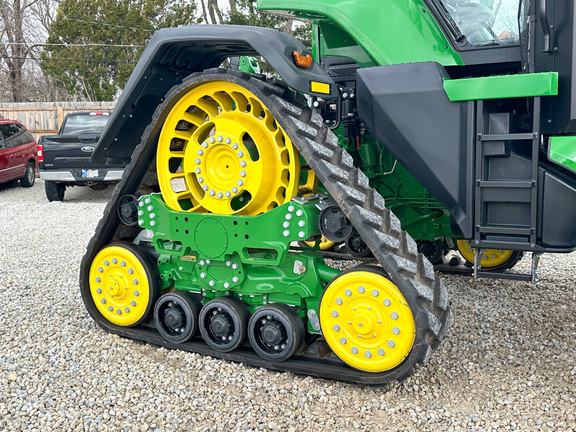 2025 John-Deere 8RX 410