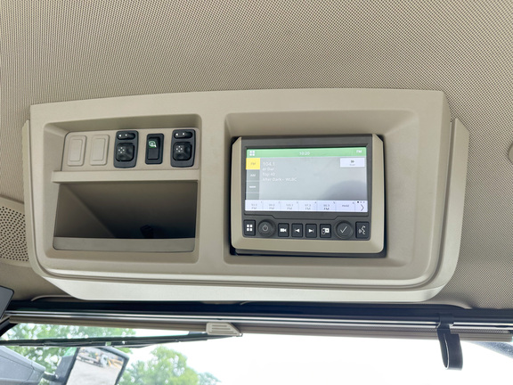 2025 John-Deere 8RX 410