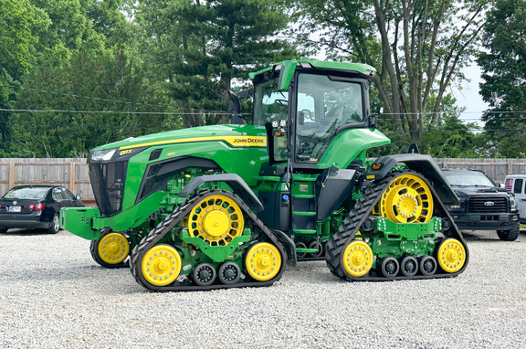 2025 John-Deere 8RX 410