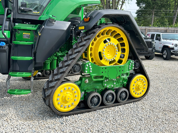 2025 John-Deere 8RX 410