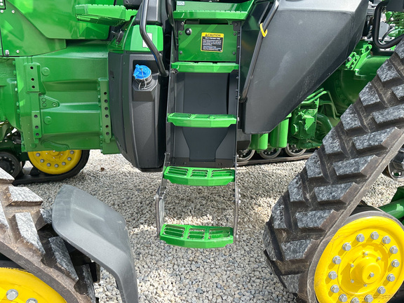 2025 John-Deere 8RX 410
