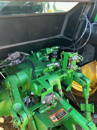 2016 John Deere 5075E Photo 5
