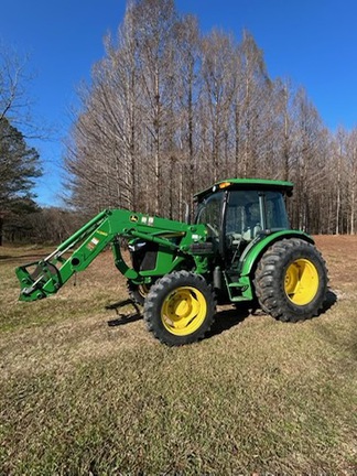 2016 John Deere 5075E Photo 2
