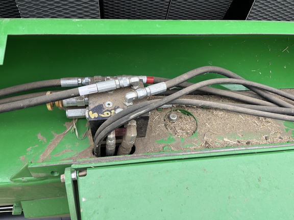 2012 John Deere 568 (19th thumbnail)