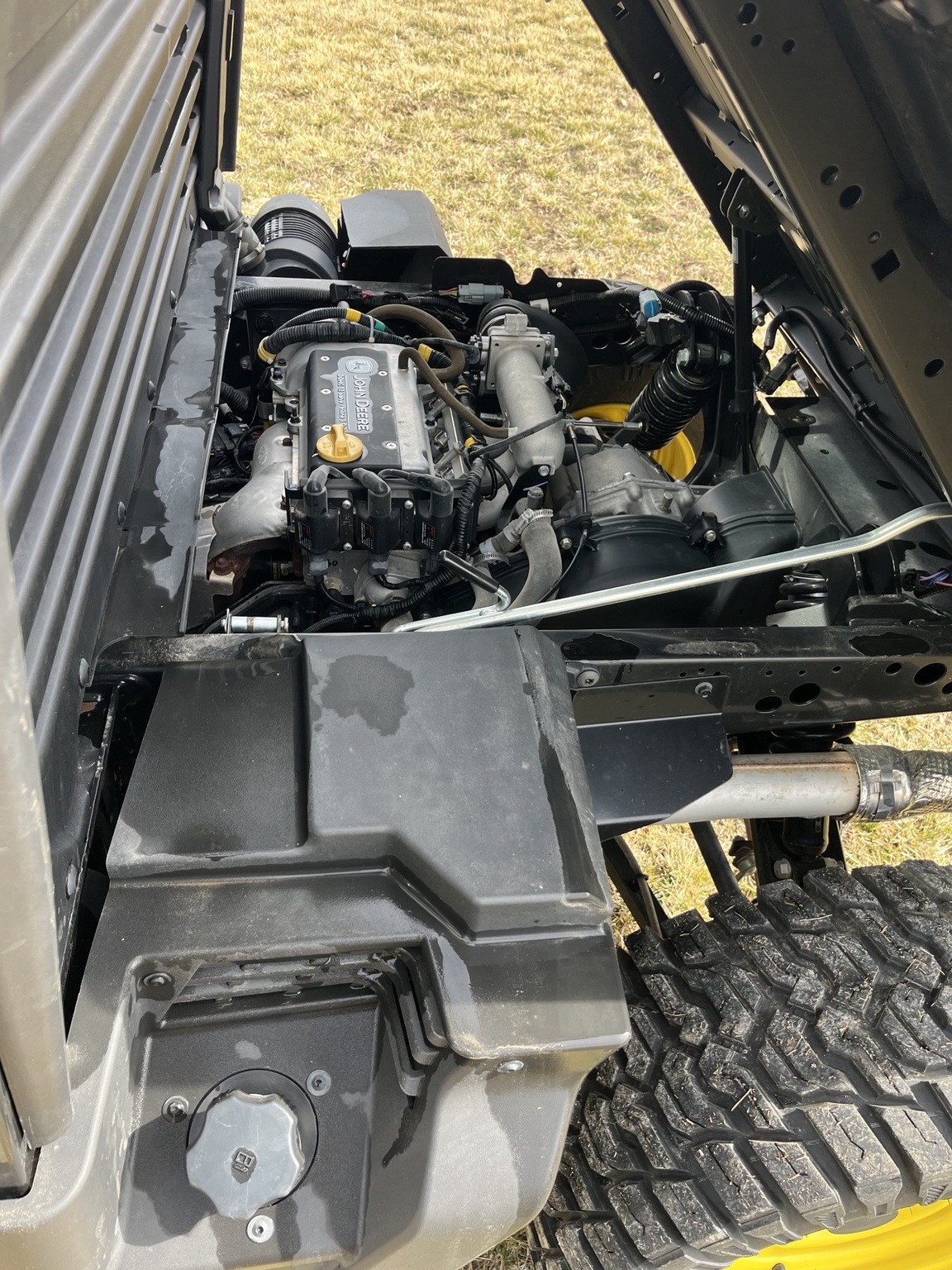  2023 John Deere XUV 835M at Heritage Tractor in Adrian, MO