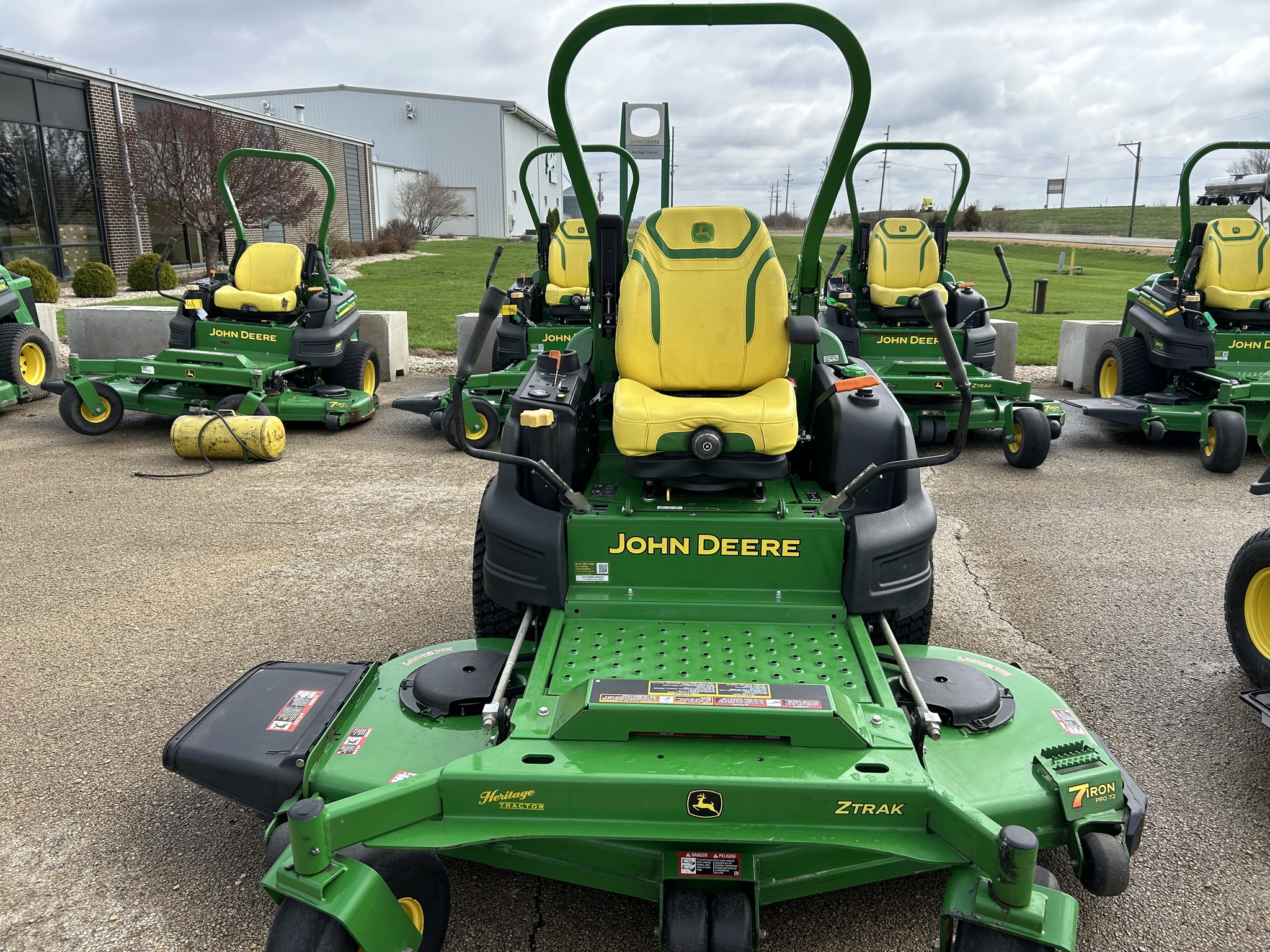  2025 John Deere Z997R at Heritage Tractor in Dixon, IL