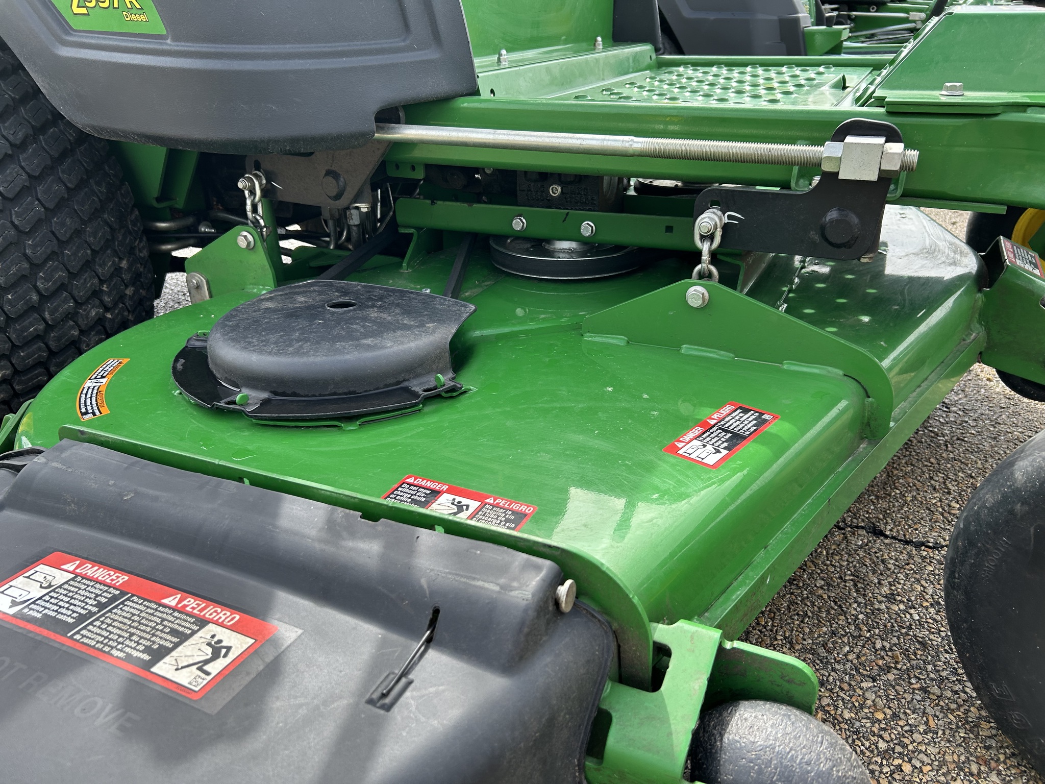  2025 John Deere Z997R at Heritage Tractor in Dixon, IL