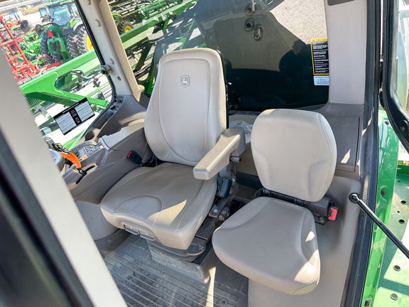 2020 John-Deere R4038