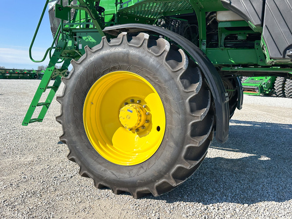 2020 John-Deere R4038