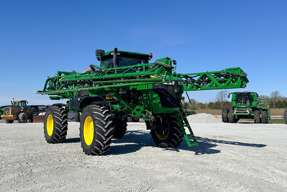 2020 John-Deere R4038