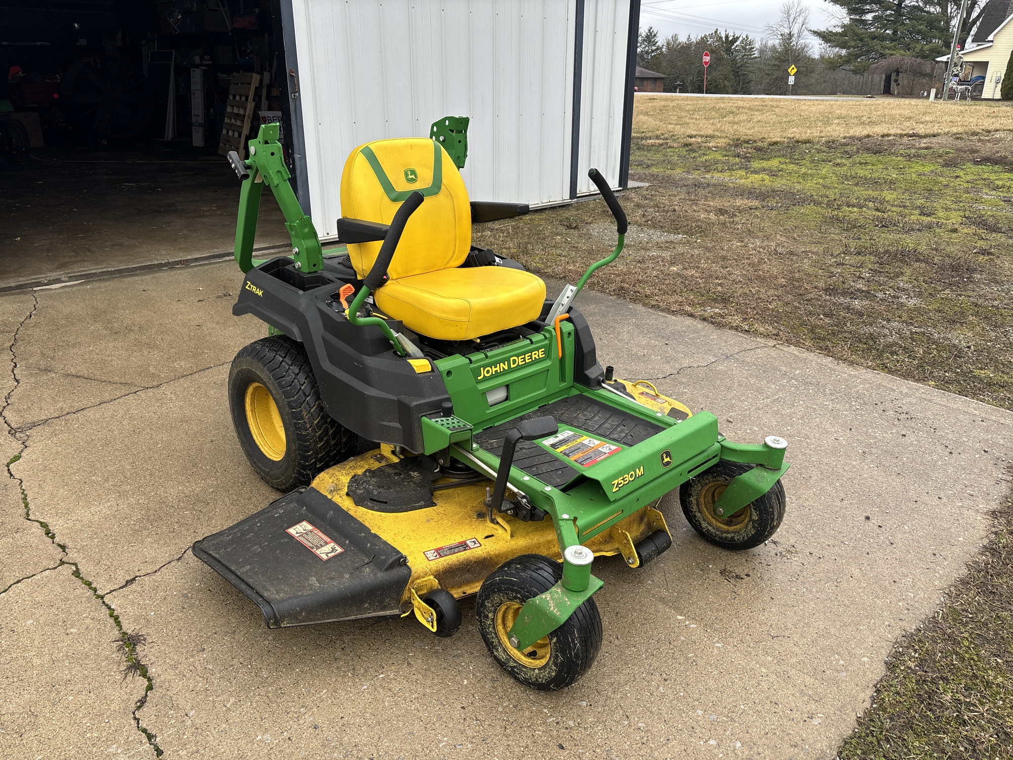 Used 2021 John Deere Z530M Zero Turn Mowers at Koenig Equipment in Urbana, OH - PhotoXL1